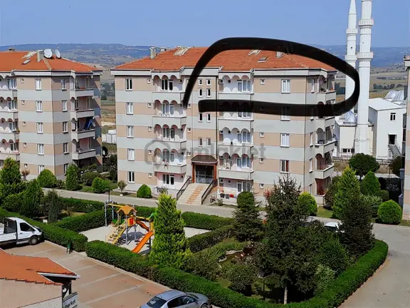 Yunusemre Mahallesi Dilek Sitesinde 135 M2 Satılık Daire 2