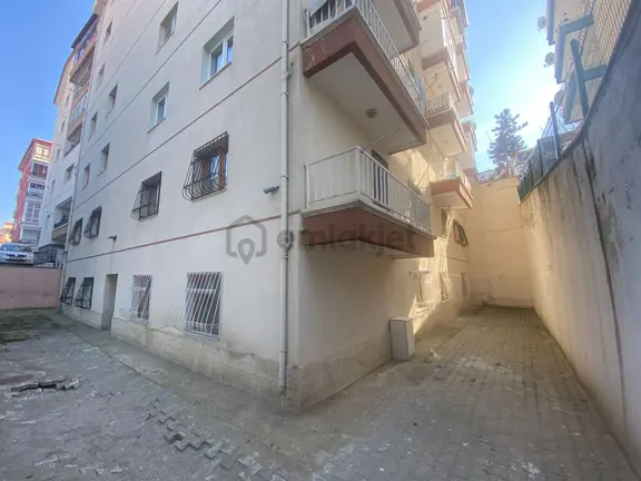Yaylada Merkezi Konumda Kat Konumda 3+1 2
