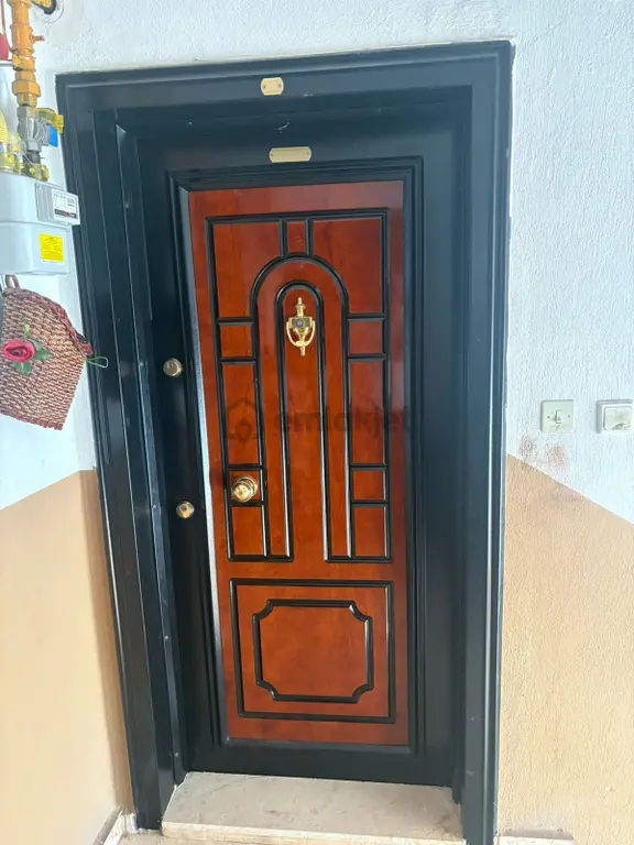 Davraz Mahallesi Şöförler Sitesinde 3+1 Satılk Daire 2