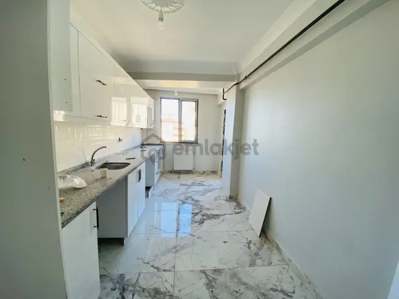 Güven'den Kapaklı'da Okullar Bölgesinde Kiralık 2+1 Daire 2
