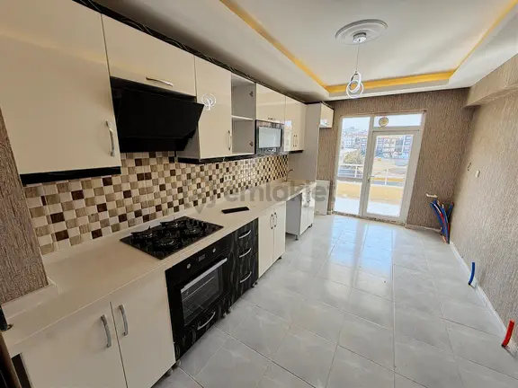 Keçiörende 3+1 Full Yapılı Geniş Ebeveyn Banyolu Geniş Balkonlu 2