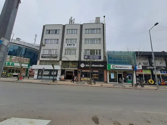 Kazım Demir İşmerkezinde Satılık Dükkan 1