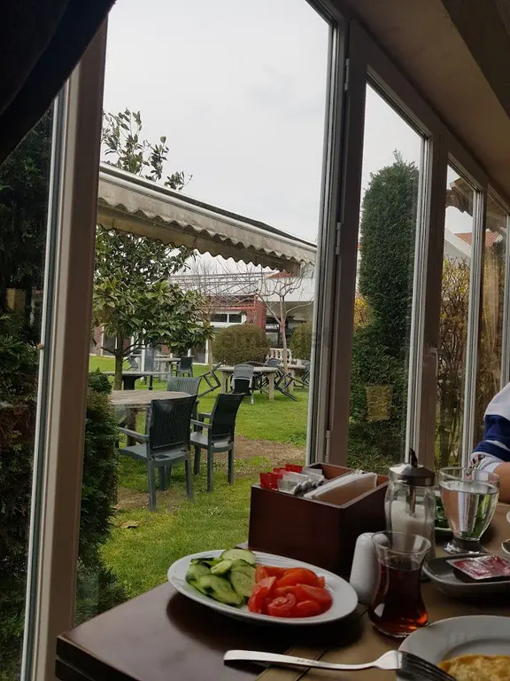 Silivri Ortaköy'de 35.209 M2 Faal Ruhsatlı At Çiftliği, 25.000.000usd 2