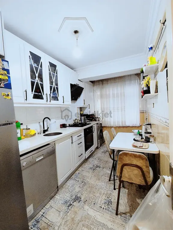 Yoldaş İnş Satılık 3+1 130 M2 1.kat Masrafsız Daire 1