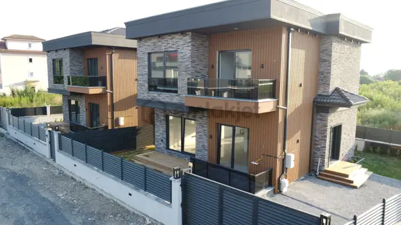 Tam Müstakil,geniş Yeşil Alan,a+ Kalite Villa 1