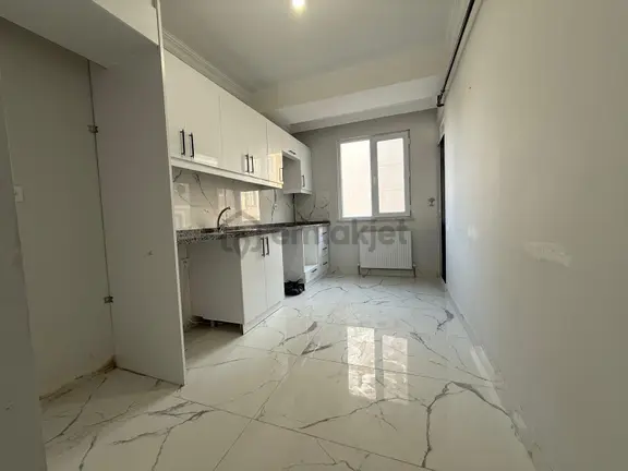 Ergünler İnşaattan Hastane Arkasında 2+1 Kiralık Daire 2