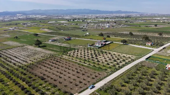 İzmir Tekelide Satılık Tapulu 170 M2 Asfalt Cephe Manzaralı Zeytinli Bahçeler 2