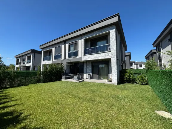 Kuyumcu Hacıali Mahallesi Park Mozaik Villaları’nda 4+1 195 M² Satılık Lüks Villa 1