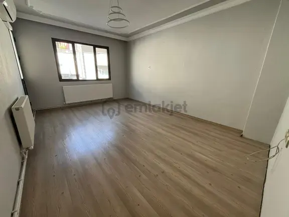 Asil'den Bozyakada Satılık Binada 5 Adet Daire 1