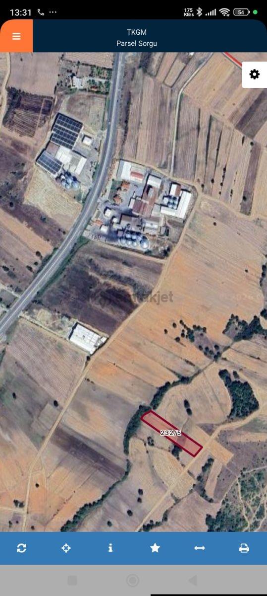 Uzunköprü'de Sanayinin Dibinde 5758 M2 Yatırımlık Tarla 2