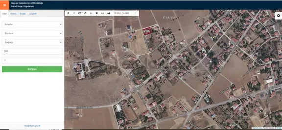 Boztepe'de Köşe Başında 1000 M² Satılık Arsa: Müştemilatlı 1