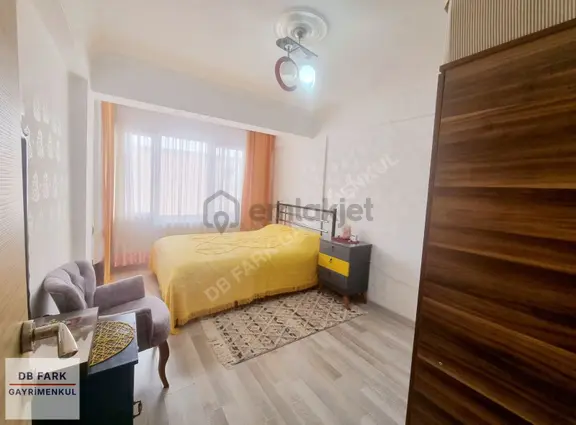 Yeni Foça' Da Merkeze Yakın Satılık 2+1 Daire 2