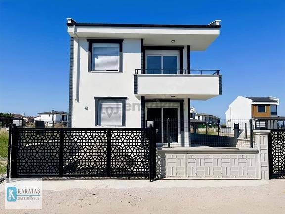 Altınova Sahilde Müstakil Havuzlu 4+1 Deniz Manzaralı Villa 2