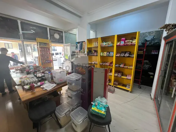 Acil Konak Zeytinlik Mahde 30m2 Wcli Hazır Kiracılı Dükkan 2