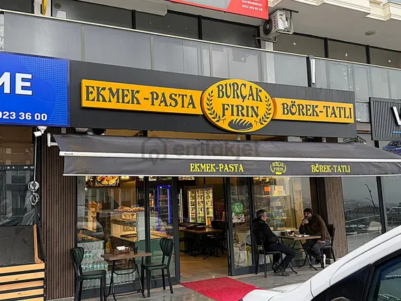 Beylikdüzü Kavaklı'da Ana Cadde Üzerinde Devren Satılık Fırın 1
