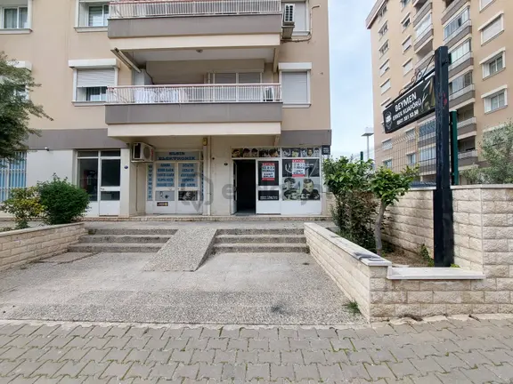 Bayraklı Adalet Mah Smyrna Meydanına Yakın Satılık Boş İşyeri 2
