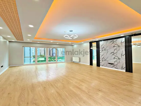 Site İçi 2+1 - Metrobüse 10 Dk - Yüksek Kira Getirili - Otopark Ve Güvenlikli - Fırsat Daire!! 2