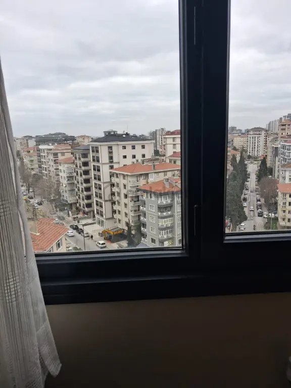 Merdivenköyde 2+1 Pay Ölçerli Lüks Daire Manzaralı 5 Senelik 2