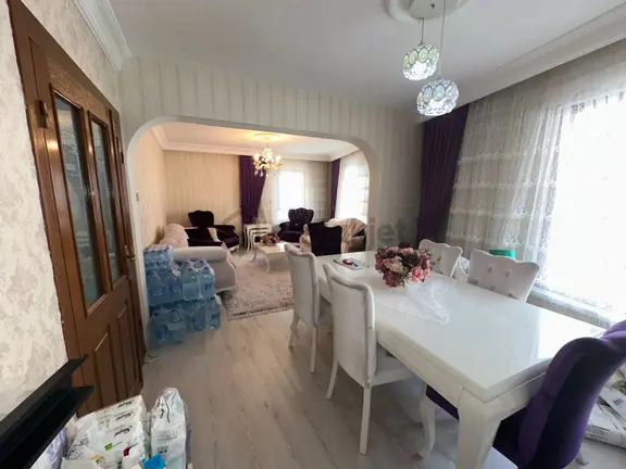 Hasköy Mah Üçpınar Cad Üzeri 3+1 Bağımsız Salon Y.giriş 110m2 2