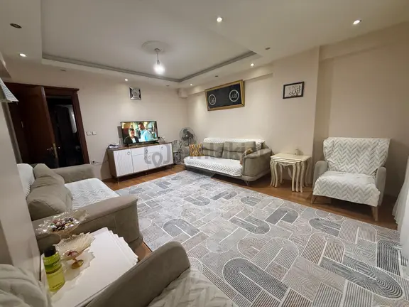 Remax Ekspres ' Ten Göztepe Meydanda 3+1 Satılık Daire 2