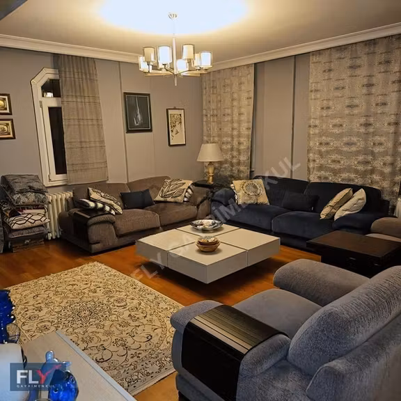 Tarabya'da Nezih Konumda Kat İrtifaklı 3+1 Arakat Satılık Daire 1