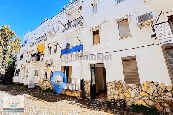 Foça Merkezde Denize Çok Yakın Konumda Giriş Kat Geniş 1+1 Daire 2