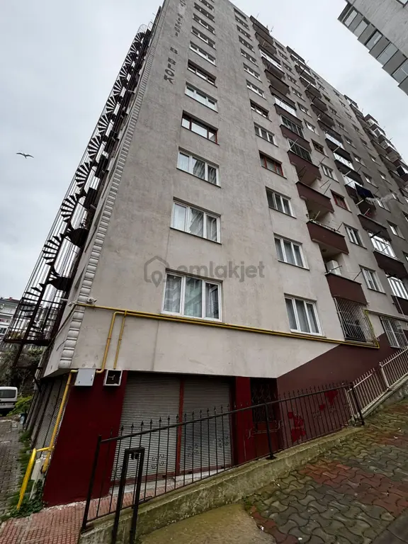 Akçaabat'ta Satılık 3+1 Daire - 100m² - Deha Emlak 1