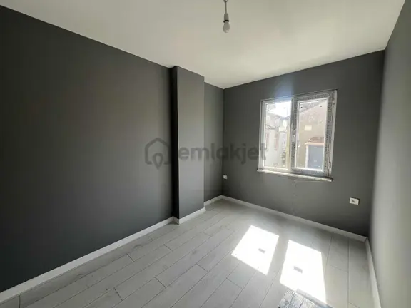 Ulaş Gayrimenkulden Akyazı Sağlık Ocağı Mevki Satılık 1+1 2