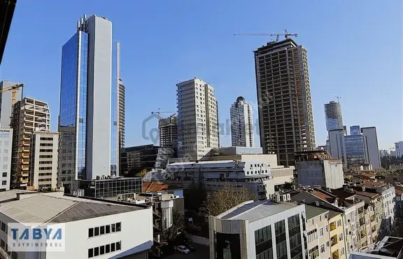 Metro Ve Kanyon Avm'ye Çok Yakın Geniş Eşyalı Lüks Ofis 2
