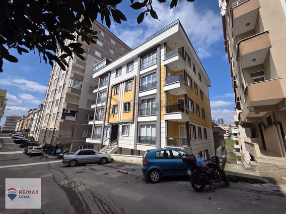 Remax Şirvan'dan Yeditepe Üniversitesine Yakın 2+1 Satılık Daire 2