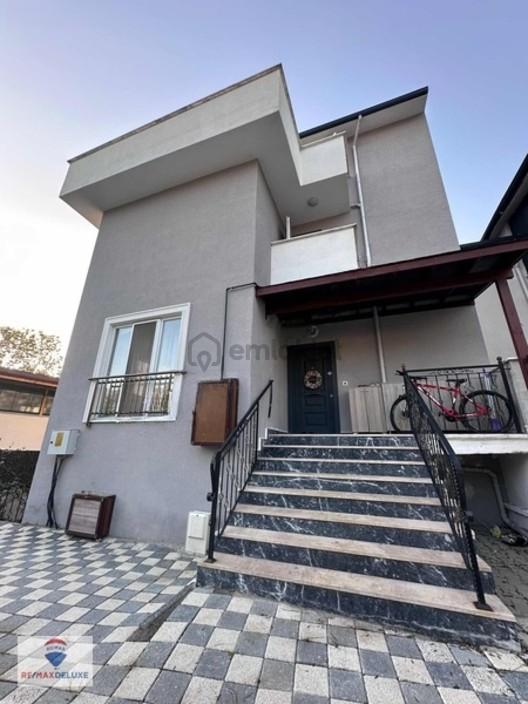Kartepe Acısu'da Müstakil Tripleks Villa 1