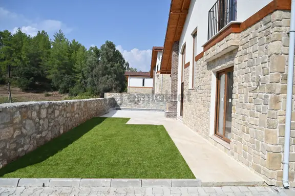 Akyaka'da Müstakil Havuzlu Satılık Villa 2