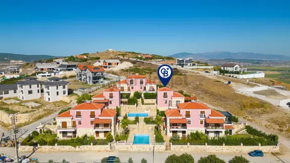Foça Yenibağarası Mah. Satılık 4+1 Müstakil Villa 2