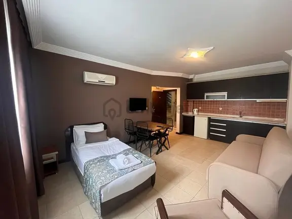 Antalyanın Kalbi 100.yılda Tertemiz Aile Apartı 1