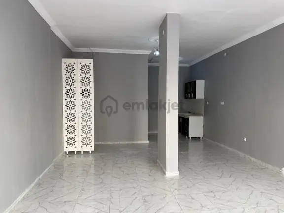 Yigithan Gayrimenkul Cadde Üzerı Masrafsız Satılık Dükkan 1