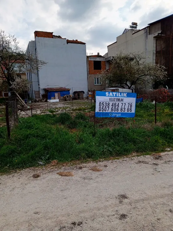 Yeliz'den Manisa Somada 3 Kat İmarlı Arsa 1