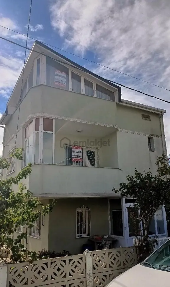 Tekirdağ Bahçelievler Mahallesi Satılık 4+1 Tripleks Villa 1