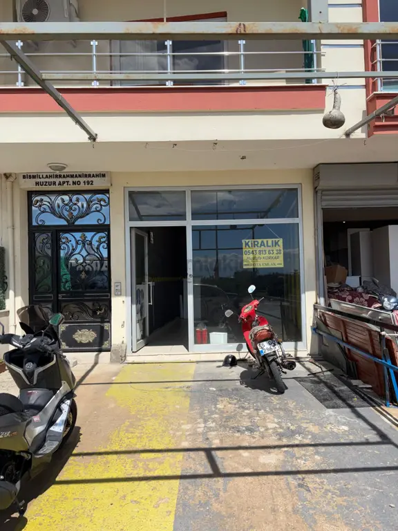 Rota Emlak'tan Çarşı Merkezinde Kiralık Dükkan 1