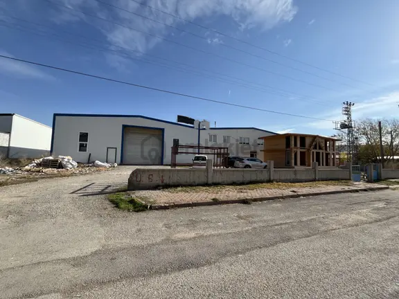 Kahvecioğlu Emlak'dan Organize Kiralık Fabrika 2
