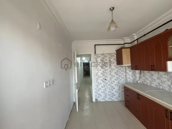 Torbalı Tepeköy Mah Çarşı Merkezde 3+1 Satılık Geniş Daire 1