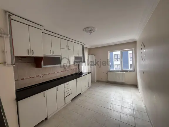 Çorum Cengiz Yapı-ismail Kakaç Okulu Çevresi Ara Kat Satılık 3+1daire 1