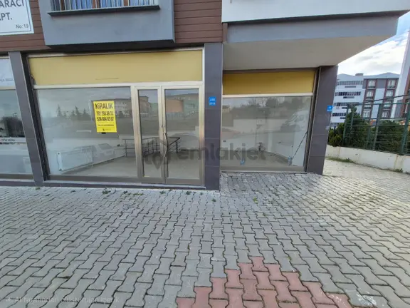 Delux'den Atatürk Mah'de Mükemmel Konumda Kiralık İşyeri 1