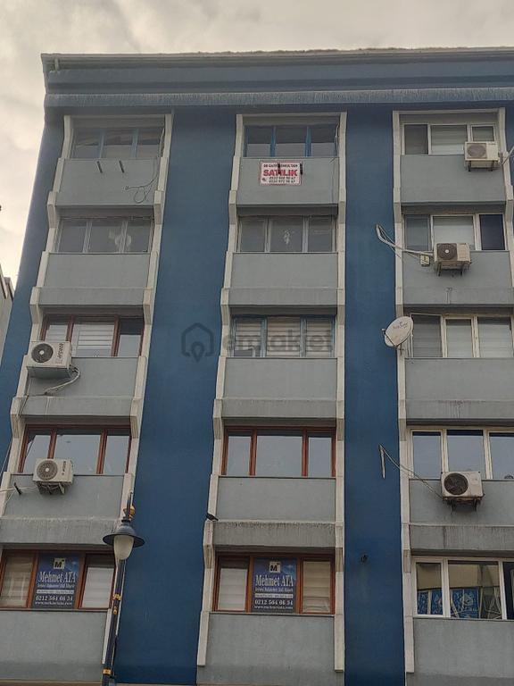 Gaziosmanpaşa Salihpaşa Cad.iş Hanında 2+1 Ofis Büro 1