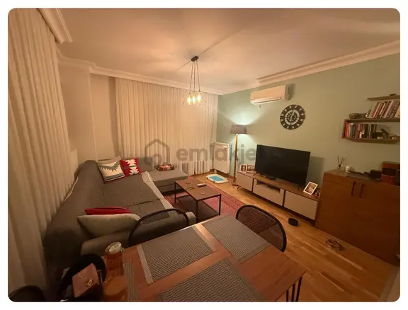 Poyraz'dan Tek Yetkili Göztepe Bahariyeli Sokakta 70 M2 Net 2+1 2