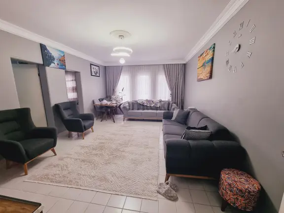 İmir Emlak'tan 3+1 130m2 Ayyıldız Cadde Üstünde 3.kat Daire 2