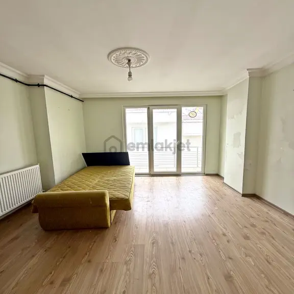 Merkezi Konumda 2+1 Arakat Satılık Daire 2