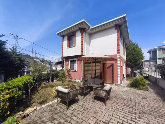Şile'de Havuzlu Butik Sitede Müstakil Satılık 4+2 Villa 2