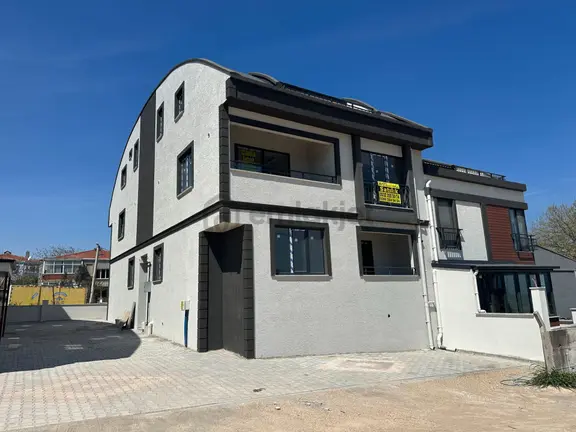 Yeni Mah.de Geniş Sıfır 2+1 Kapalı Mutfaklı Ön Cephe Dublexdaire 1