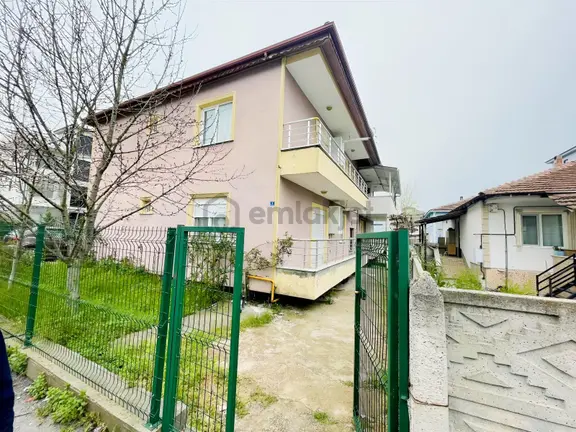 Yazlıkta 3+1 Bahçeli Bakımlı Kiralık Daire 1