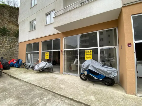 Trabzon Kaşüstü'nde Satılık Dükkan 1